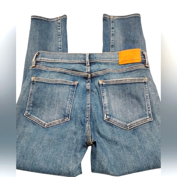 Aritzia Denim Forum | The Nico Mid Rise Skinny Crop | Woman's Jean |  Size 30 - Picture 13 of 14